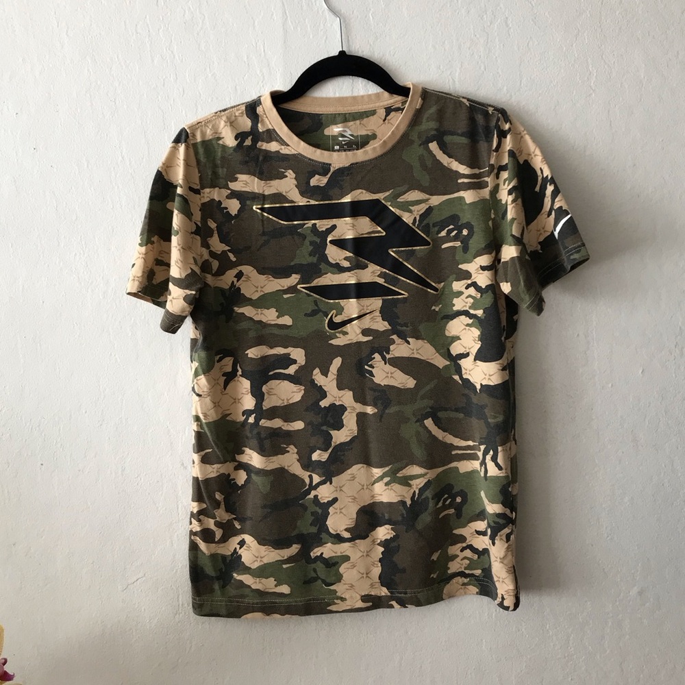 Nike Boys’ 3BRAND by Russel Wilson Camouflage Tee